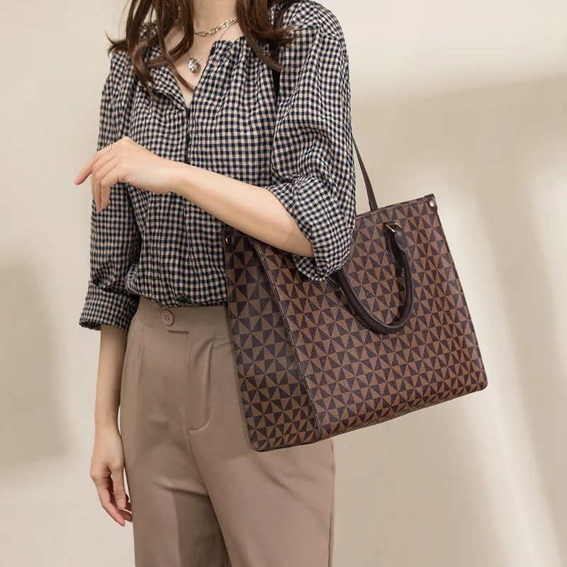 2022 Newest luxury handbags for women shopping bag women's tote bags Soft handbags
2022 Newest luxury handbags for women shopping bag women's tote bags Soft handbags