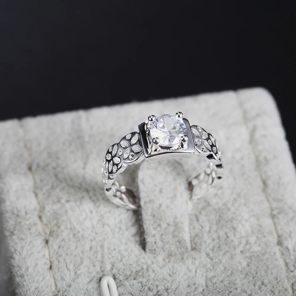 

Женское кольцо из серебра 925 пробы, с квадратным кристаллом