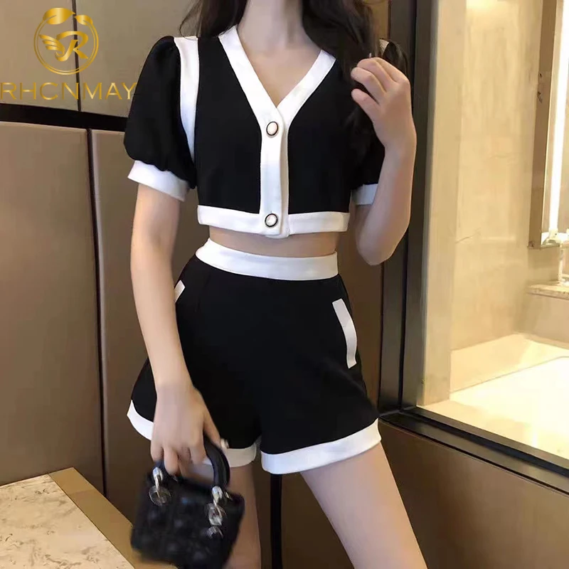 New Casual Summer Two Piece Set Women V-Neck Cropped Tops + Elastic Waist Shorts Set Elegant Vintage Sexy Black Outfits Korean
New Casual Summer Two Piece Set Women V-Neck Cropped Tops + Elastic Waist Shorts Set Elegant Vintage Sexy Black Outfits Korean