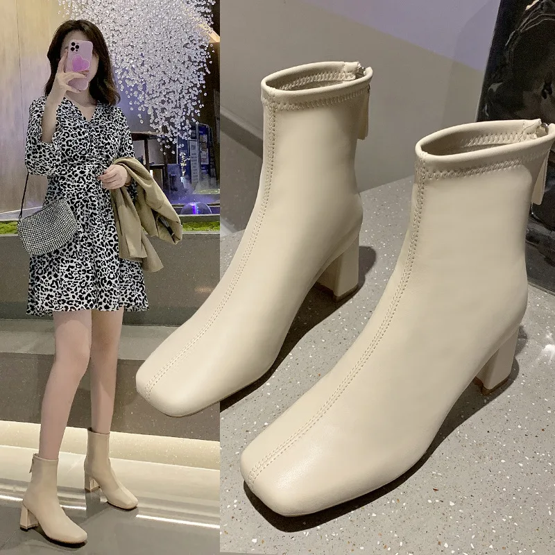 Autumn and Winter New Fashion Knight Boots Casual Warm Square Toe Large Size Short Boots High Heel Rear Zipper Women's Boots
Autumn and Winter New Fashion Knight Boots Casual Warm Square Toe Large Size Short Boots High Heel Rear Zipper Women's Boots