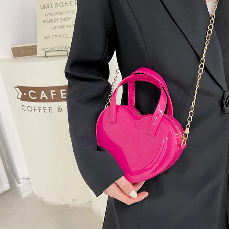 Cute Heart Women Shoulder Bags Fashion Solid PVC Messenger Chain Zipper Satchel Bag Ladies Small Simple Crossbody Handbags
Cute Heart Women Shoulder Bags Fashion Solid PVC Messenger Chain Zipper Satchel Bag Ladies Small Simple Crossbody Handbags