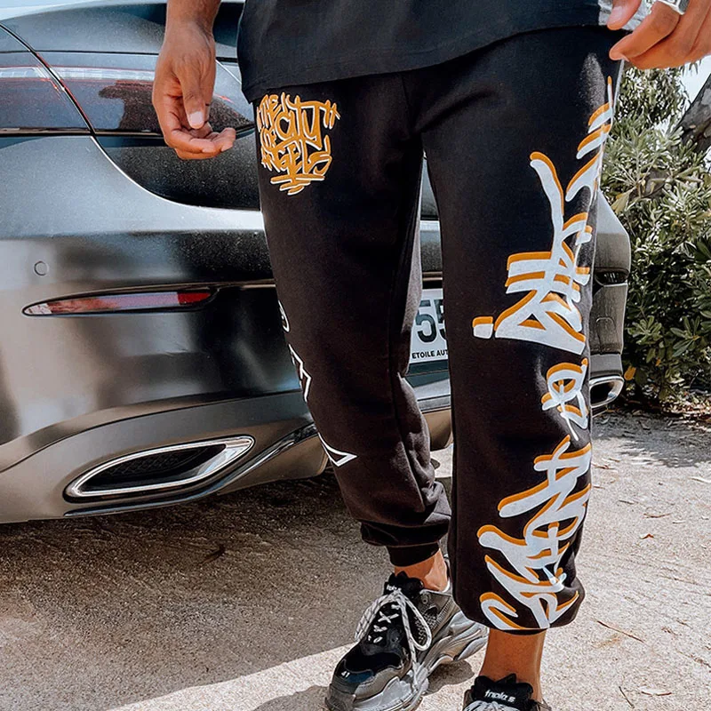 Fashion Hip Hop Letter Print Long Pants Men New Autumn Mid Waist Straight Sweatpants Mne's Winter Trend Loose Trouser Streetwear
Fashion Hip Hop Letter Print Long Pants Men New Autumn Mid Waist Straight Sweatpants Mne's Winter Trend Loose Trouser Streetwear