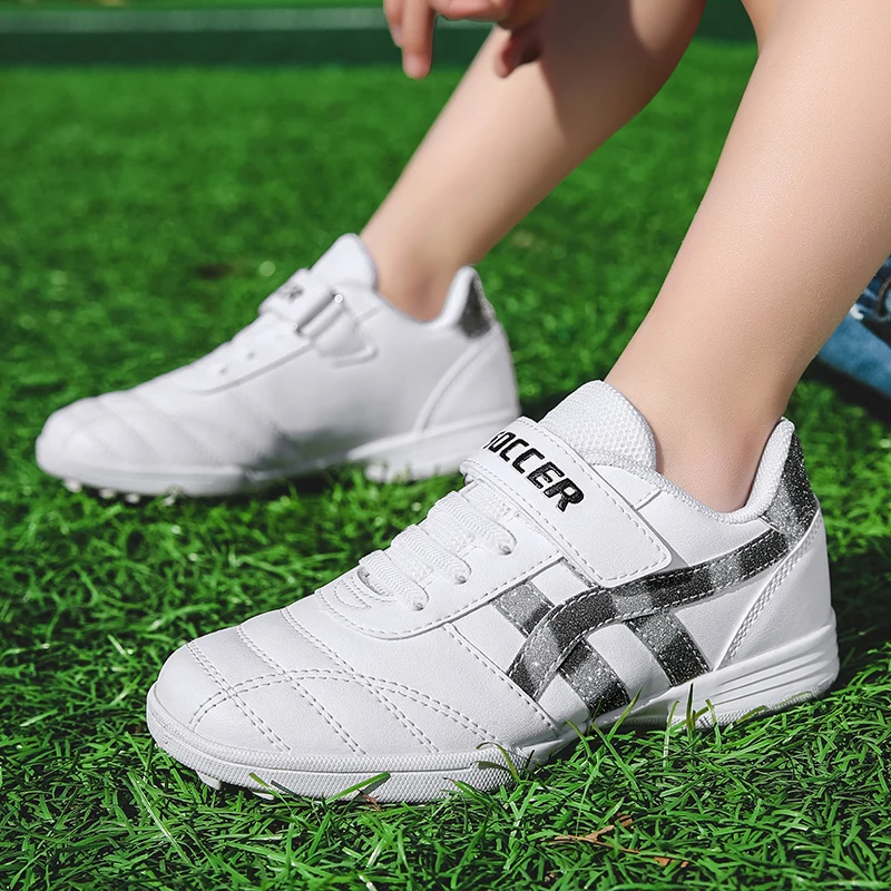 Outdoor Professional Soccer Shoes Superfly Futsal Training Black Football Boots Long Spikes Soccer Sneakers Sport Turf Cleats
Outdoor Professional Soccer Shoes Superfly Futsal Training Black Football Boots Long Spikes Soccer Sneakers Sport Turf Cleats