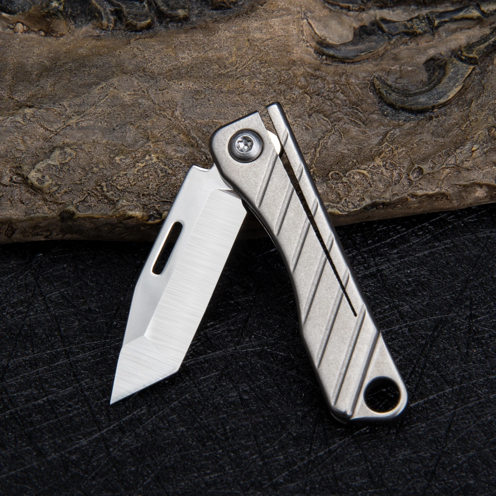 

TC4 Titanium Mini Folding Knife EDC Portable Keychain Pendant Knife Express Unpacking Folding Pocket Knives Gift EDC Tool