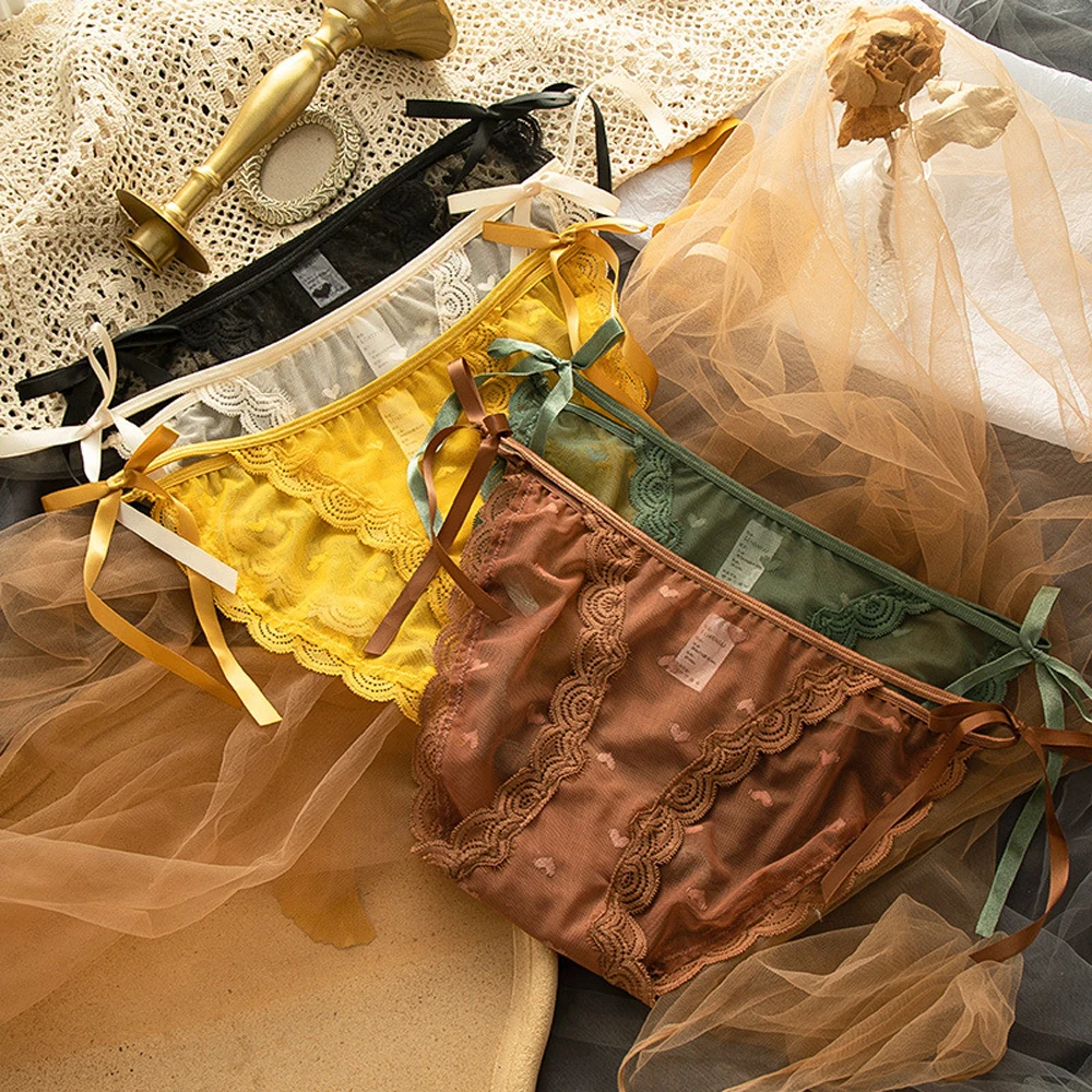 Vintage Translucent Lace Women's Underpants Breathable Elastic Comfortable Girls Briefs Low-waist Love Heart Bow Underwear
Vintage Translucent Lace Women's Underpants Breathable Elastic Comfortable Girls Briefs Low-waist Love Heart Bow Underwear
