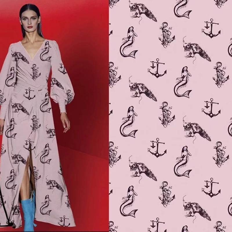 Printed French Brand Letter 100% Polyester Twill Fabric Soft Fashion Clothing Shirt Satin Fabrics Cloth for Dress Per Meter 
Printed French Brand Letter 100% Polyester Twill Fabric Soft Fashion Clothing Shirt Satin Fabrics Cloth for Dress Per Meter