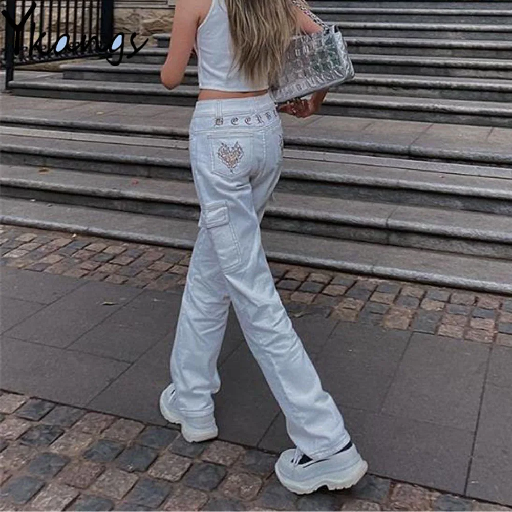 Fire Embroidery High Waist Pockets Wide Leg Denim Pants White Streetwear Harajuku Cargo Jeans Hip Hop Hippie Y2k Women Trousers
Fire Embroidery High Waist Pockets Wide Leg Denim Pants White Streetwear Harajuku Cargo Jeans Hip Hop Hippie Y2k Women Trousers
