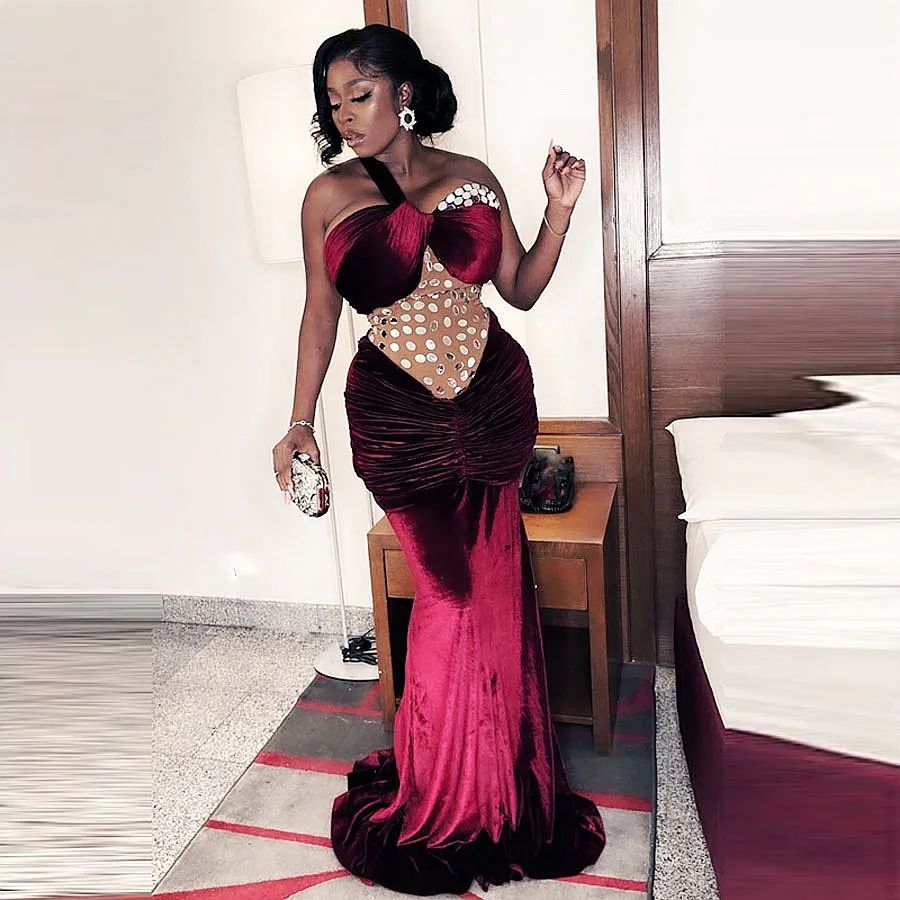 Burgundy Velvet Prom Dresses With Sequined Pleats Aso Ebi Mermaid Evening Dress Sweetheart Floor Length vestidos de noche
Burgundy Velvet Prom Dresses With Sequined Pleats Aso Ebi Mermaid Evening Dress Sweetheart Floor Length vestidos de noche