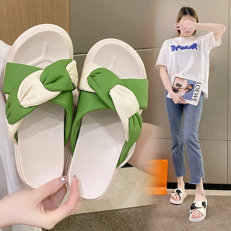 2022 Home Summer Women Thick Sole Slippers Indoor Flip Flops Soft Anti-Slip Couple Sandals Slides Student Ladies Sandals
2022 Home Summer Women Thick Sole Slippers Indoor Flip Flops Soft Anti-Slip Couple Sandals Slides Student Ladies Sandals