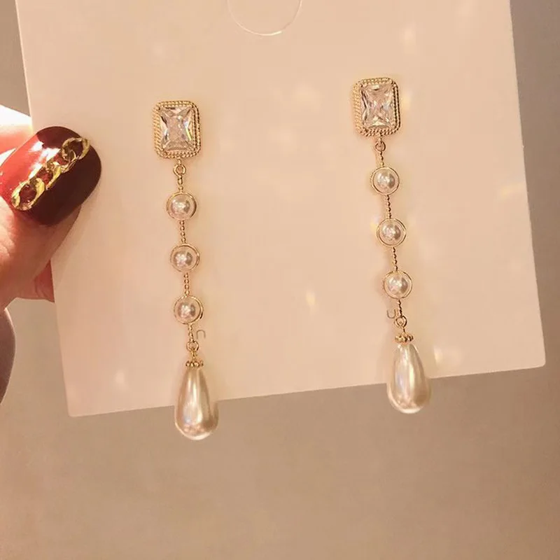 2022 Korean New Elegant Square Crystal Waterdrop Pearl Long Earrings For Women Fashion Ear Accessories Dangle Pendientes
2022 Korean New Elegant Square Crystal Waterdrop Pearl Long Earrings For Women Fashion Ear Accessories Dangle Pendientes