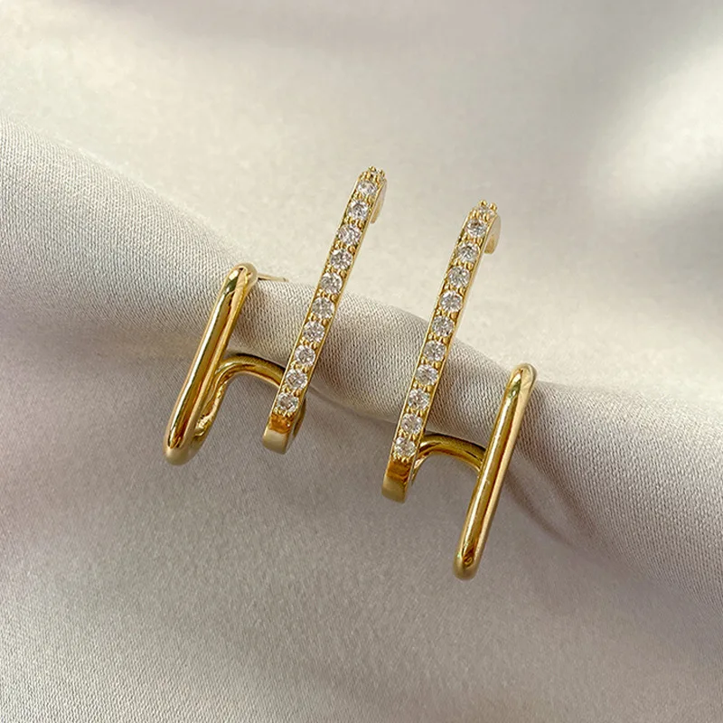 S925 silver needle high-end Hong Kong style earrings new trendy Korean simple earrings earrings cold wind ear jewelry
S925 silver needle high-end Hong Kong style earrings new trendy Korean simple earrings earrings cold wind ear jewelry