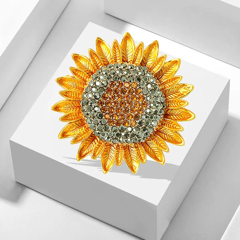 

Rhinestone Sunflower Brooches for Women Lady Yellow Enamel Petal Flower Party Casual Plant Brooch Pin Gifts Alloy Jewelry