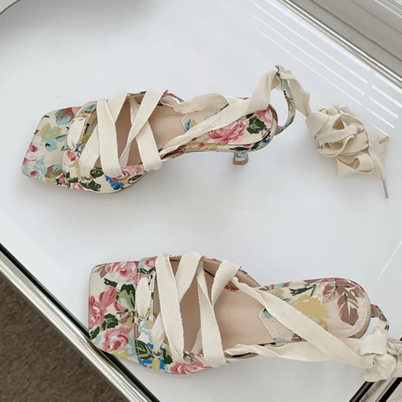 Liyke Roma Style Hollow Out Cross Ankle Strap Sandals Women Summer Fashion Flowers Low Thin Heels Open Toe Casual Gladiator Shoe
Liyke Roma Style Hollow Out Cross Ankle Strap Sandals Women Summer Fashion Flowers Low Thin Heels Open Toe Casual Gladiator Shoe