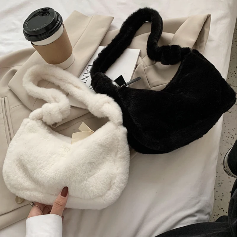 Winter Women Bag Faux Fur Elegant Solid Female Shoulder Bags Underarm Fashion Simple Ladies All Match Soft Plush Bags2022
Winter Women Bag Faux Fur Elegant Solid Female Shoulder Bags Underarm Fashion Simple Ladies All Match Soft Plush Bags2022