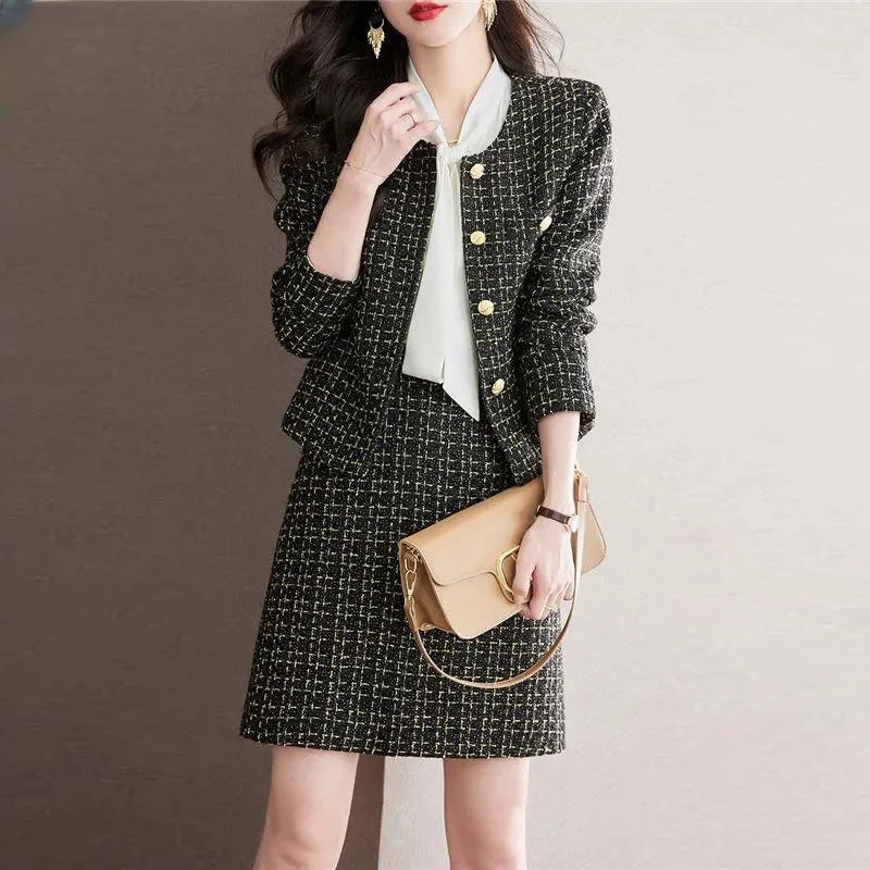 2023 Women Spring Autumn New French Plaid Suits Female O-neck Loose Jackets + High Waist Mini Skirts Ladies 2 Piece Sets R216
2023 Women Spring Autumn New French Plaid Suits Female O-neck Loose Jackets + High Waist Mini Skirts Ladies 2 Piece Sets R216