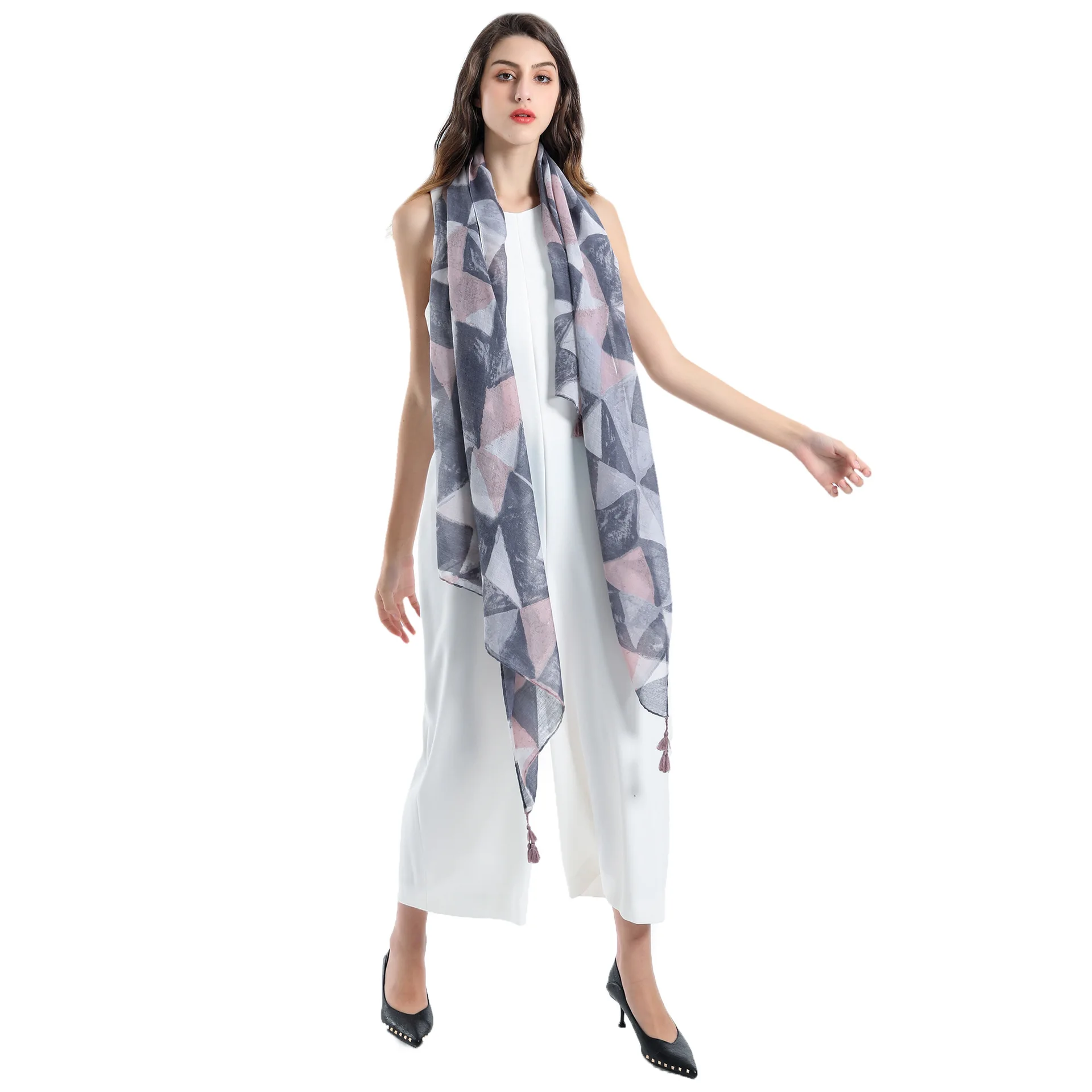Europe And The United States Street Scarf Fashion Simple Geometric Shawl Sunscreen
Europe And The United States Street Scarf Fashion Simple Geometric Shawl Sunscreen