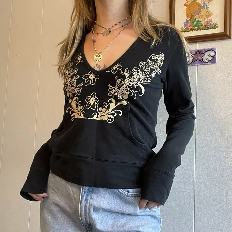 2023New Women Retro Hooded Sweatshirt Flower Print Long Sleeve V-neck Pullover with Pocket Casual Autumn Tops Hoodies y2k
2023New Women Retro Hooded Sweatshirt Flower Print Long Sleeve V-neck Pullover with Pocket Casual Autumn Tops Hoodies y2k