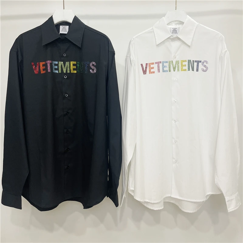 NEW 22FW TOP hip-hop Rhinestone Vetements Shirt Men Women 1:1 High Quality Shirt Loose Fit Blouse long sleeve Shirt
NEW 22FW TOP hip-hop Rhinestone Vetements Shirt Men Women 1:1 High Quality Shirt Loose Fit Blouse long sleeve Shirt