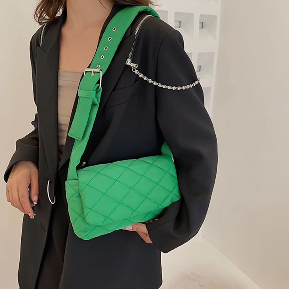 Solid Color Cotton Shoulder Bag Embroidery Thread Rhombus Women Crossbody Bag Ladies Message Bag Korean Version Square Bag
Solid Color Cotton Shoulder Bag Embroidery Thread Rhombus Women Crossbody Bag Ladies Message Bag Korean Version Square Bag