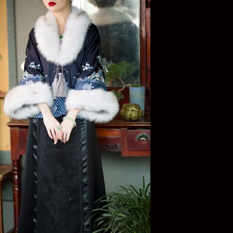 2023 Winter Elegant Fur Collar Wave Printed Tang Suit Tops Traditional Chinese Clothing for Women Warm Cheongsam Jacket Robe
2023 Winter Elegant Fur Collar Wave Printed Tang Suit Tops Traditional Chinese Clothing for Women Warm Cheongsam Jacket Robe