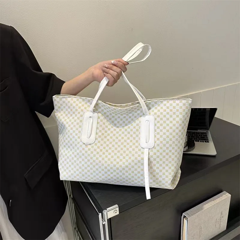 Fashion Handbags For Women 2023 Simplicity Large-Capacity Shoulder Bag Casual Travel Shopping Tote Bag PU Armpit Top-handle Bags
Fashion Handbags For Women 2023 Simplicity Large-Capacity Shoulder Bag Casual Travel Shopping Tote Bag PU Armpit Top-handle Bags