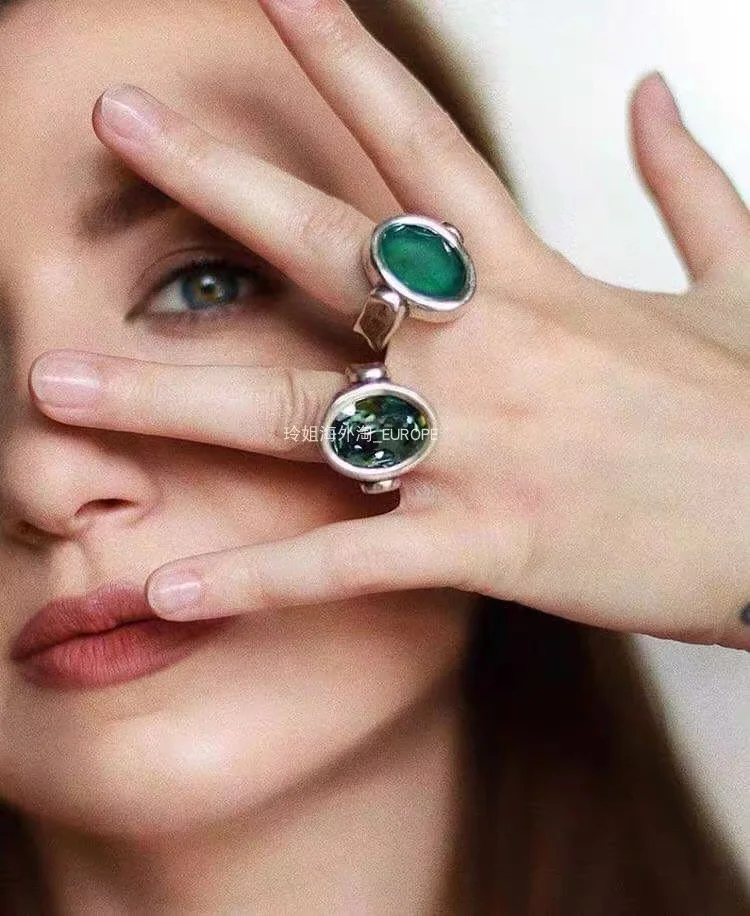 MAY 2022 stylish popular silver gold bead Crystal stones ring can be given as a gift to women for free shipping
MAY 2022 stylish popular silver gold bead Crystal stones ring can be given as a gift to women for free shipping
