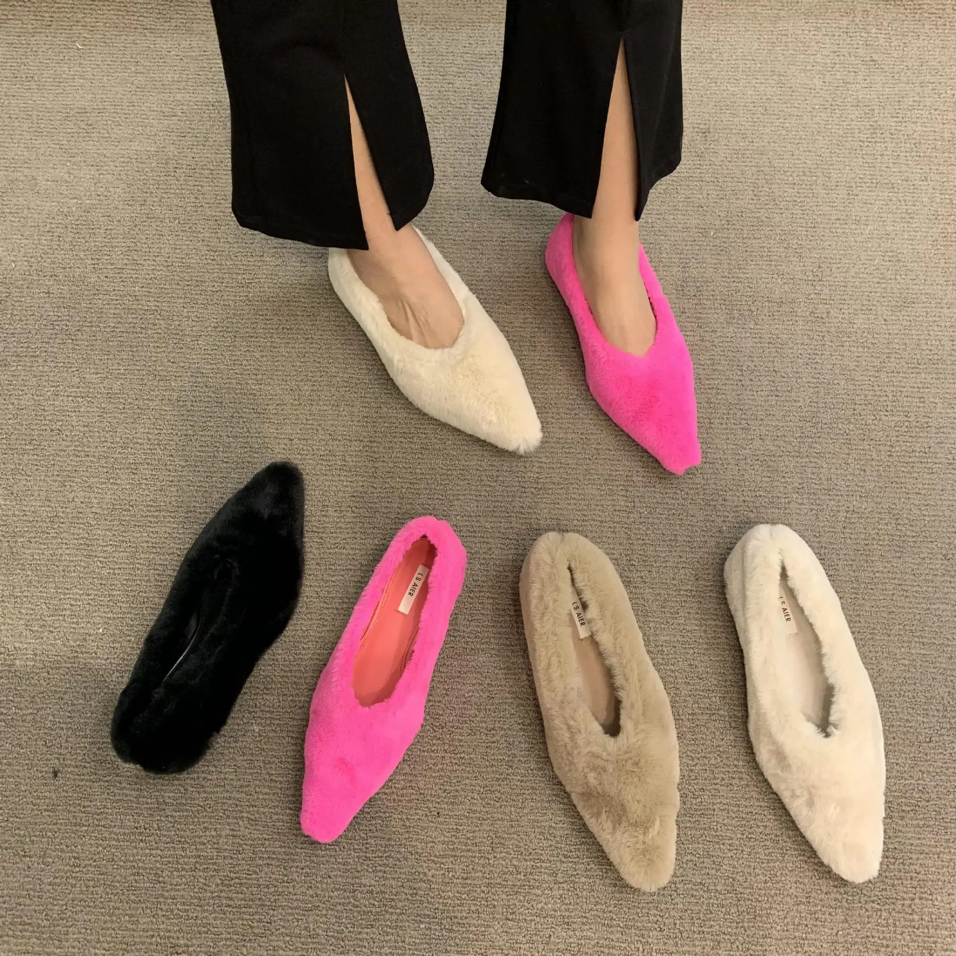 2023 Warm and Comfortable Fashion Women's Pumps with Fluffy Fur Pointed Toe and Flat Sole for Autumn and Winter zapatos de mujer
2023 Warm and Comfortable Fashion Women's Pumps with Fluffy Fur Pointed Toe and Flat Sole for Autumn and Winter zapatos de mujer