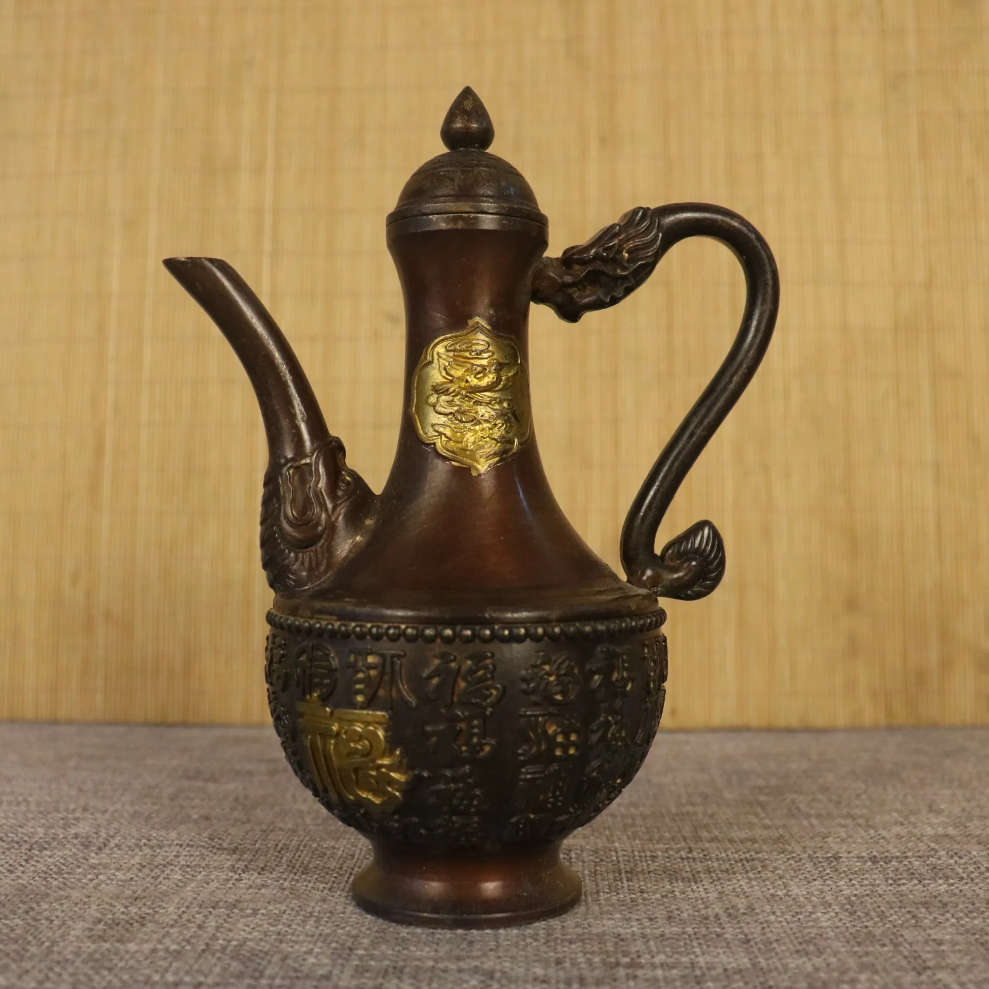 

6"Tibet Temple Collection Old Bronze Brass Gilding Longevity Blessing Wine Pot Flagon Kettle Amass wealth Ornaments Town house