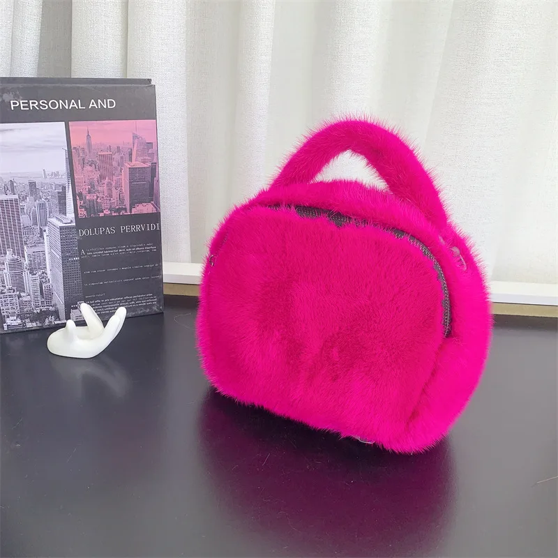 High Quality Women's Mink Hair Handbag Luxury Design Fur Splicing PU Leather Small Square Bag Soft Fluffy Plush Crossbody Bag
High Quality Women's Mink Hair Handbag Luxury Design Fur Splicing PU Leather Small Square Bag Soft Fluffy Plush Crossbody Bag