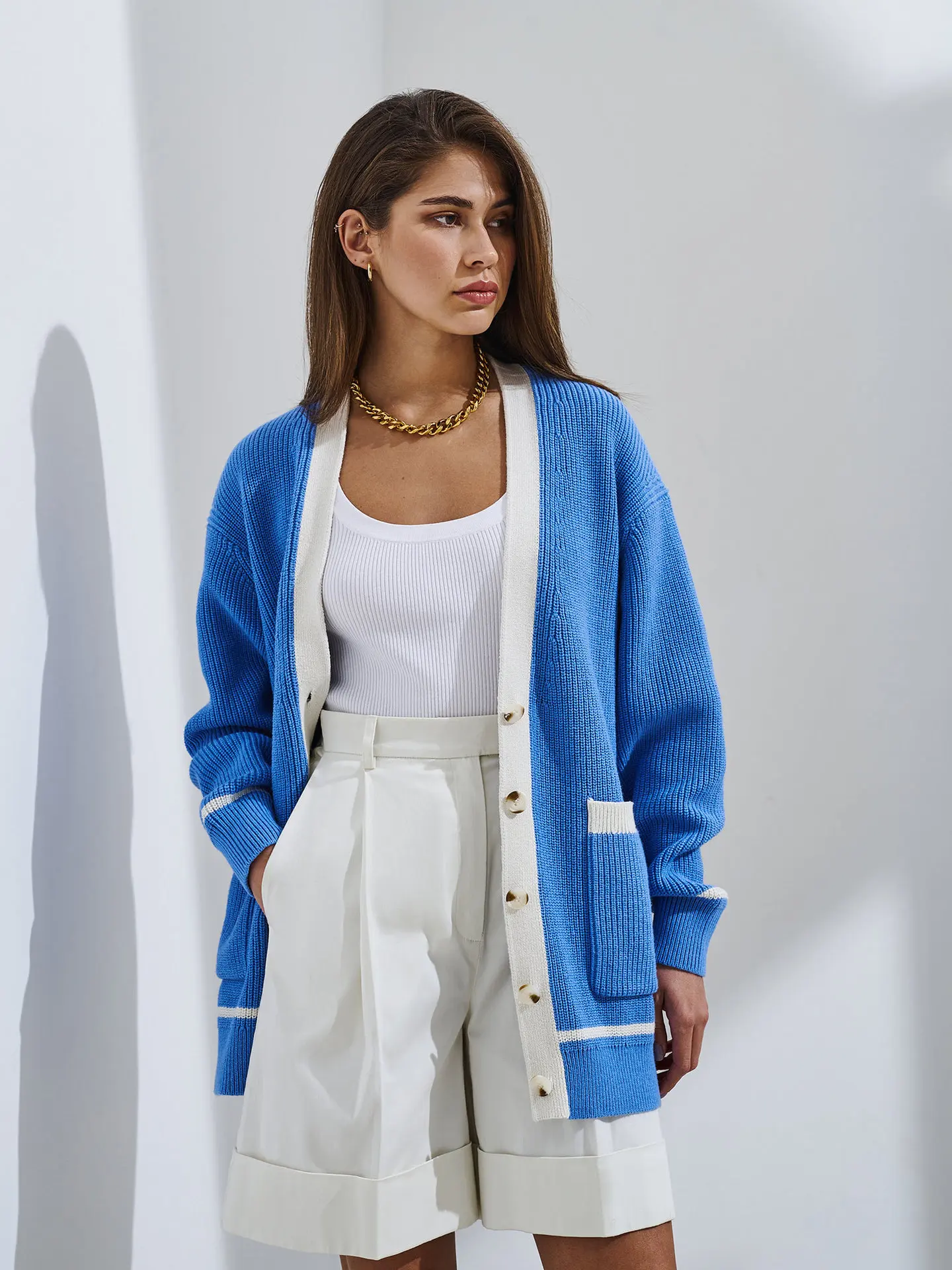 2022 Knitted Women Sweater Autumn Winter Chic V-Neck Loose Solid Cardigan Jacket Female Knitted Cardigan Coat
2022 Knitted Women Sweater Autumn Winter Chic V-Neck Loose Solid Cardigan Jacket Female Knitted Cardigan Coat