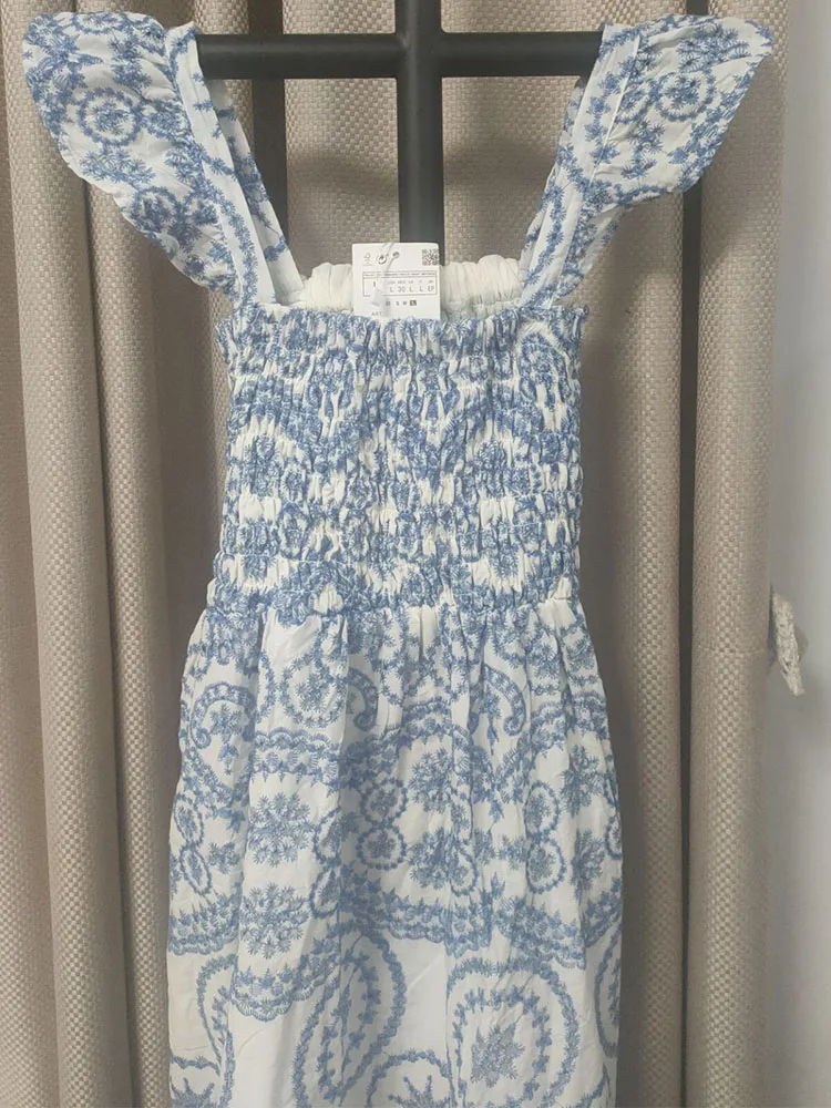 2022 women's summer new blue and white porcelain lotus leaf sleeve embroidery dress European and American style high waist midi
2022 women's summer new blue and white porcelain lotus leaf sleeve embroidery dress European and American style high waist midi