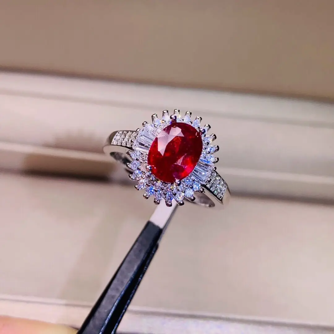 New ruby ring women's s925 sterling silver plated Seiko inlaid fashion models
New ruby ring women's s925 sterling silver plated Seiko inlaid fashion models
