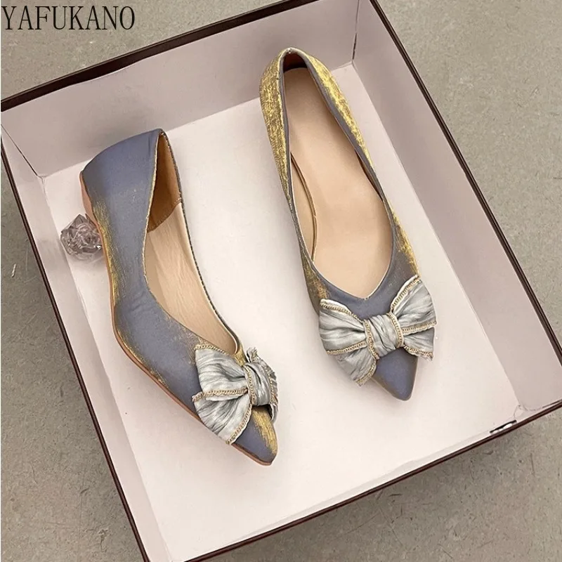 French Elegant Transparent Crystal Heel High Heel Shoes Pointed Toe Bow Decor Party Prom Shoes Chic Fashion Design Single Shoes
French Elegant Transparent Crystal Heel High Heel Shoes Pointed Toe Bow Decor Party Prom Shoes Chic Fashion Design Single Shoes