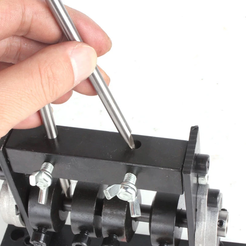 1pcs Knife for Manual Portable Wire Stripping Machine Scrap Cable Peeling Machines Tool Parts
1pcs Knife for Manual Portable Wire Stripping Machine Scrap Cable Peeling Machines Tool Parts