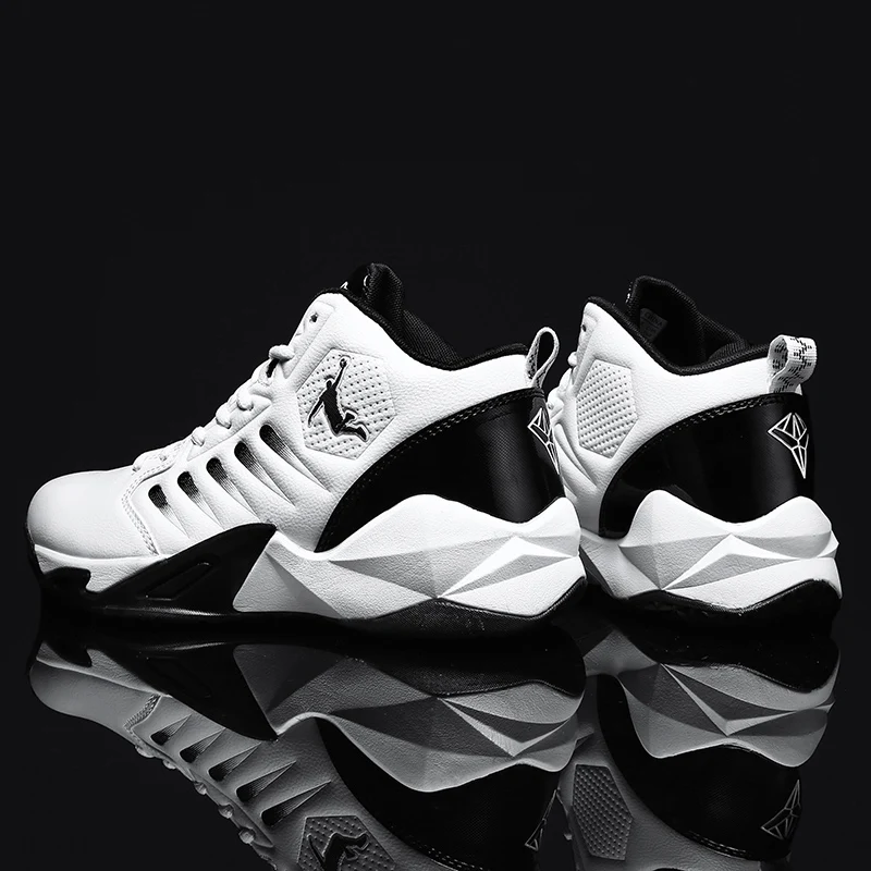New Men's Retro Basketball Shoes Non-slip Cushioning Breathable Sport Shoes Gym Training Large Size Teenagers Zapatillas Hombre
New Men's Retro Basketball Shoes Non-slip Cushioning Breathable Sport Shoes Gym Training Large Size Teenagers Zapatillas Hombre