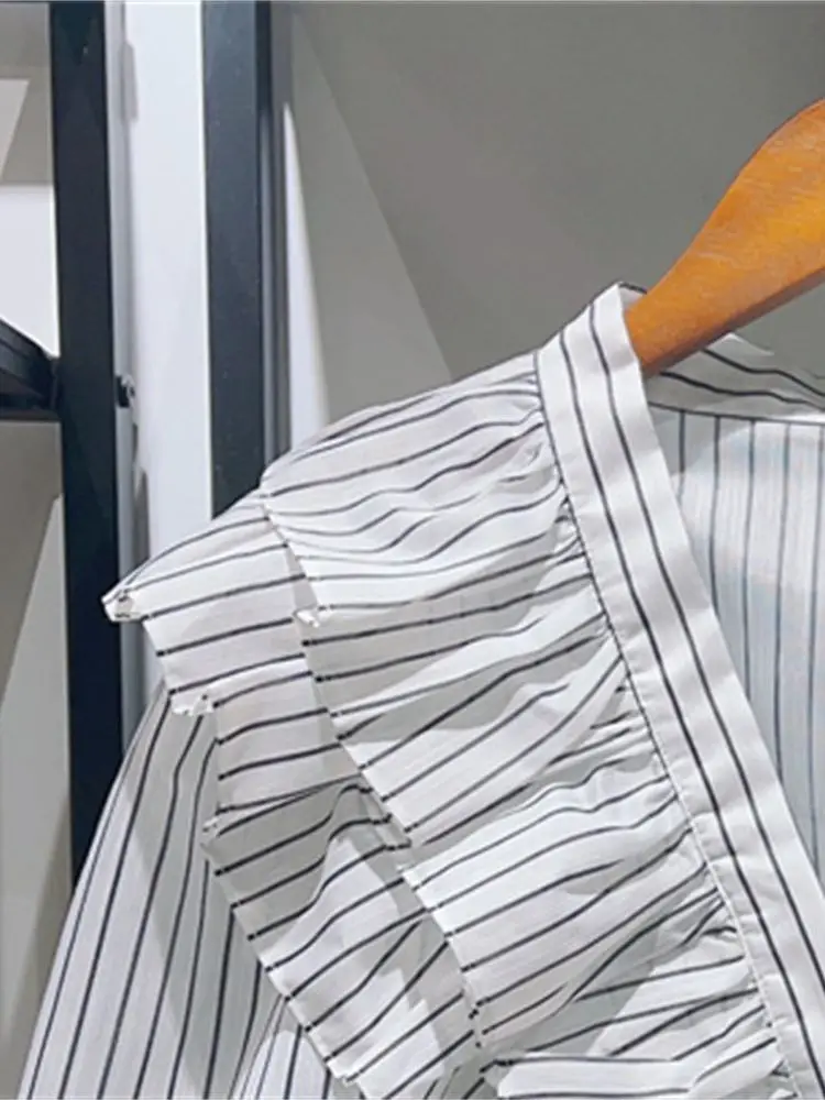 Women Blouse Stripes Ruffles Trim V-Neck Covered Button Puff Sleeve Sweet Spring Shirt
Women Blouse Stripes Ruffles Trim V-Neck Covered Button Puff Sleeve Sweet Spring Shirt