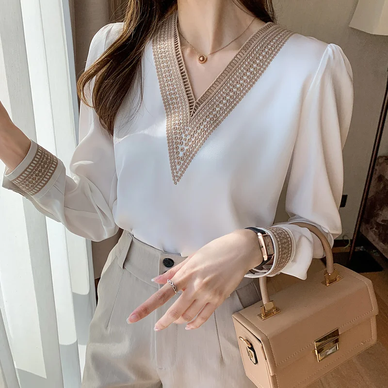 Long Sleeve White Blouse Tops Female ClothingnBlouse Women Blusas 2022 Embroidery V-Neck Chiffon Blouse Shirt
Long Sleeve White Blouse Tops Female ClothingnBlouse Women Blusas 2022 Embroidery V-Neck Chiffon Blouse Shirt