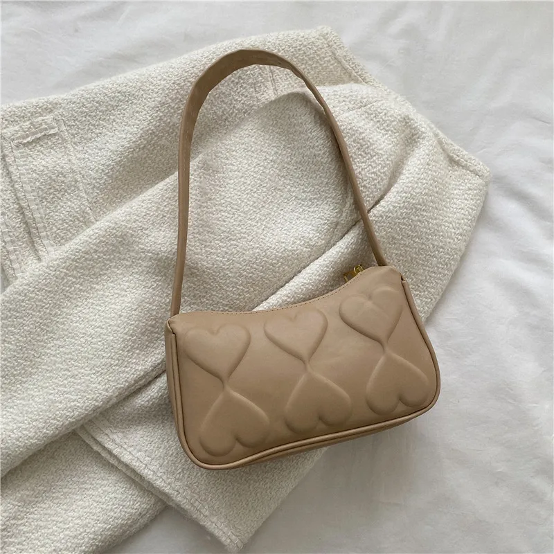 New Fashion Heart Shopping Bag Retro Casual Women Crossbody Shoulder Bags Female Leather Solid Color Chain Handbag for Women
New Fashion Heart Shopping Bag Retro Casual Women Crossbody Shoulder Bags Female Leather Solid Color Chain Handbag for Women