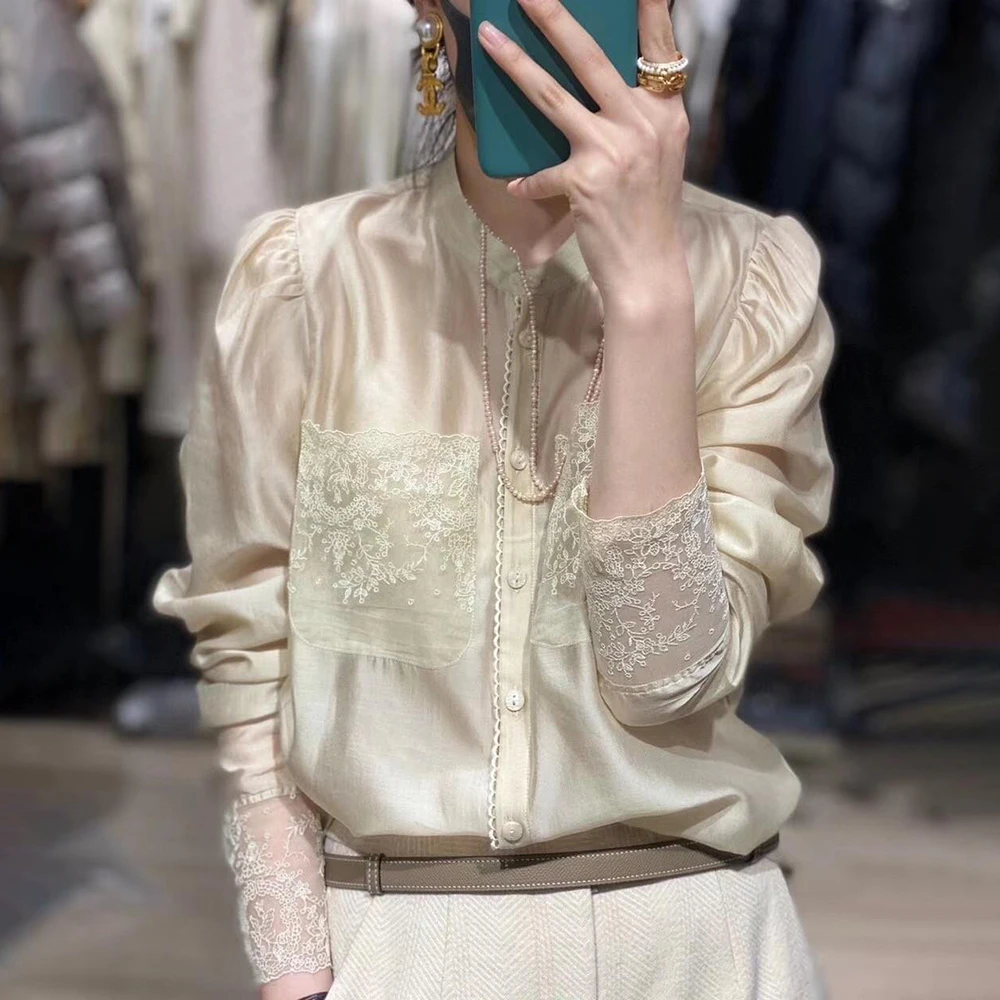 2023 Autumn Early New Retro Gentle Fashion Stand Collar Embroidery Court Style Sleeve Shirt Top for Women Streetwear Female
2023 Autumn Early New Retro Gentle Fashion Stand Collar Embroidery Court Style Sleeve Shirt Top for Women Streetwear Female