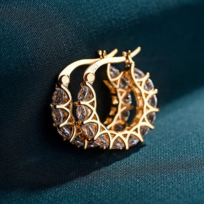 Fashion Ins Style Earrings Female Full Inlaid Zircon Lace Earrings U-shaped Earrings European and American Style Trend Jewelry
Fashion Ins Style Earrings Female Full Inlaid Zircon Lace Earrings U-shaped Earrings European and American Style Trend Jewelry