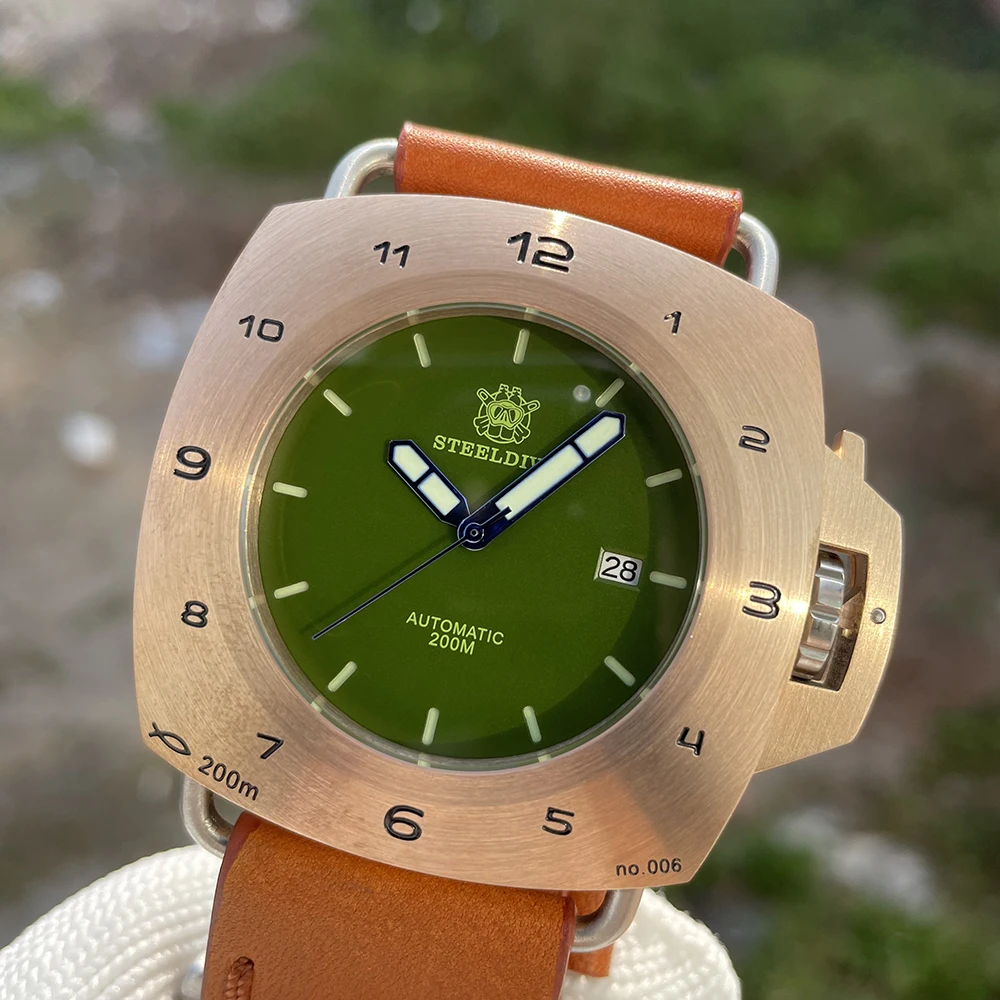 Steeldive Limited Edition Bronze Mechanical Watch Men 47mm Square Case Green Dial Double Lume NH35 Automatic 20Bar Dive Watch
Steeldive Limited Edition Bronze Mechanical Watch Men 47mm Square Case Green Dial Double Lume NH35 Automatic 20Bar Dive Watch