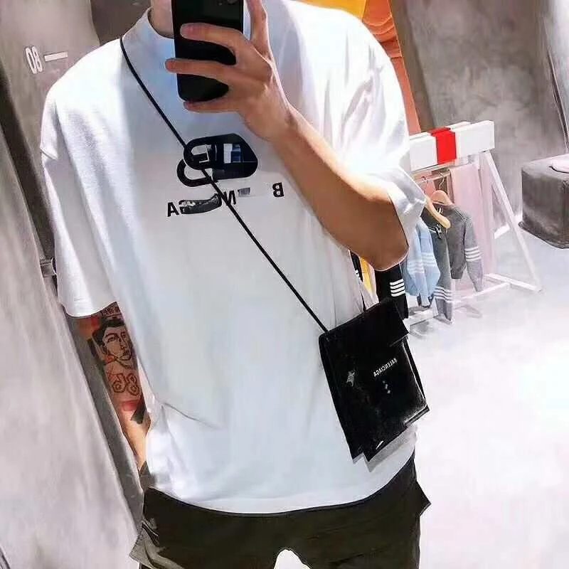 Футболка мужская летняя универсальная с круглым вырезом и коротким рукавом
Футболка мужская летняя универсальная с круглым вырезом и коротким рукавом