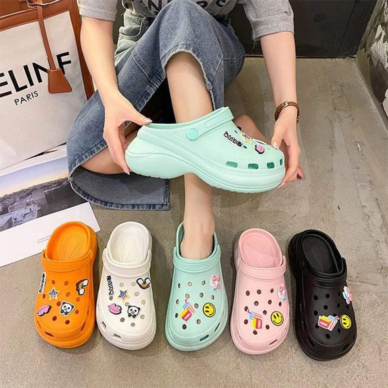 2022 Trend Summer Sandals Cute Cartoon Womens Wedges Platform Garden Shoes Clogs for Women Increase Outdoor Beach Slippers 
2022 Trend Summer Sandals Cute Cartoon Womens Wedges Platform Garden Shoes Clogs for Women Increase Outdoor Beach Slippers
