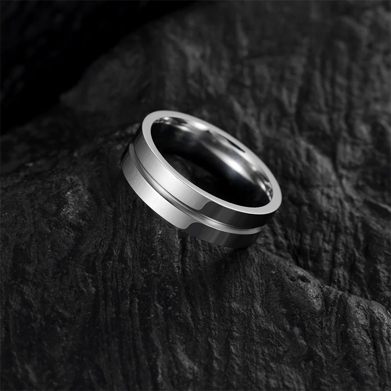 2023 European and American simple fashion new jewelry wholesale standard US size 6MM wide middle groove stainless steel ring
2023 European and American simple fashion new jewelry wholesale standard US size 6MM wide middle groove stainless steel ring