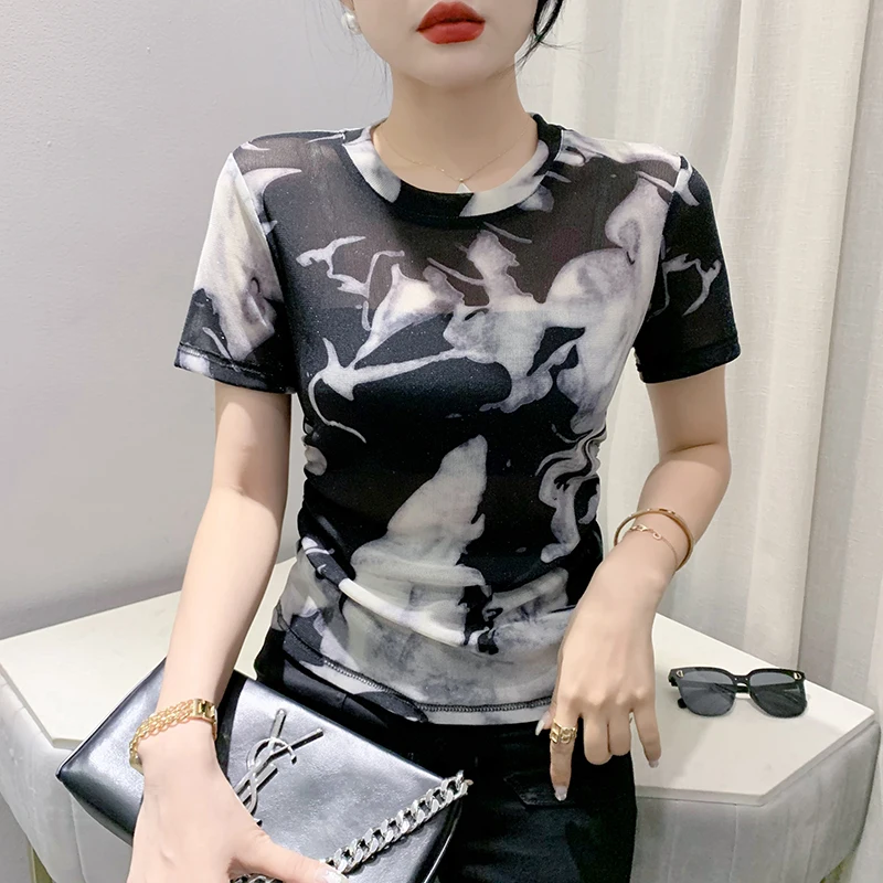 2023 New Summer European Clothes Mesh T-Shirt Women Fashion Sexy O-Neck Print Perspective Tops Short Sleeve Hot Slim Tees 36144
2023 New Summer European Clothes Mesh T-Shirt Women Fashion Sexy O-Neck Print Perspective Tops Short Sleeve Hot Slim Tees 36144