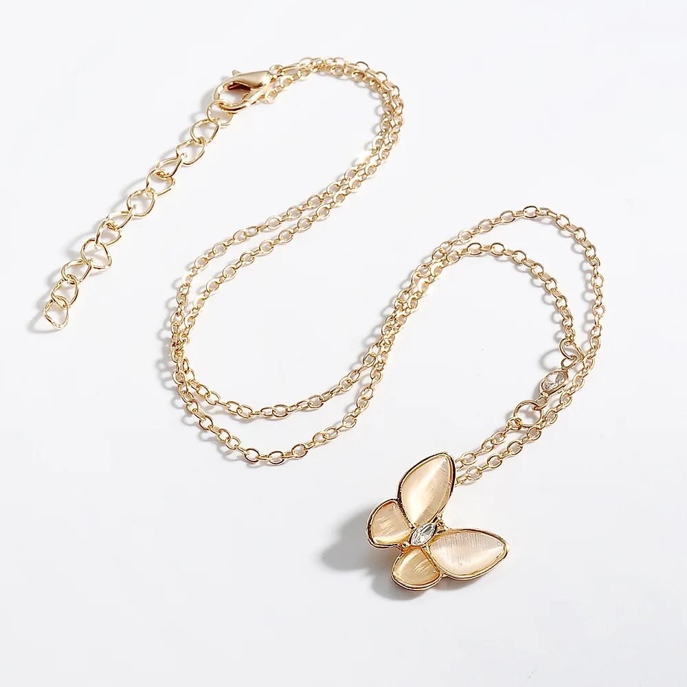 Classic Opal Butterfly Necklace Elegant Temperament Crystal Necklace For Women Gold Color Clavicle Necklaces & Pendants CF1015
Classic Opal Butterfly Necklace Elegant Temperament Crystal Necklace For Women Gold Color Clavicle Necklaces & Pendants CF1015