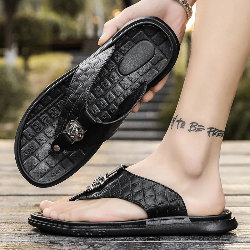 Шлепанцы мужские кожаные, пляжные сандалии, удобные шлепанцы, нескользящая Уличная обувь, сланцы, лето 2023 
Шлепанцы мужские кожаные, пляжные сандалии, удобные шлепанцы, нескользящая Уличная обувь, сланцы, лето 2023