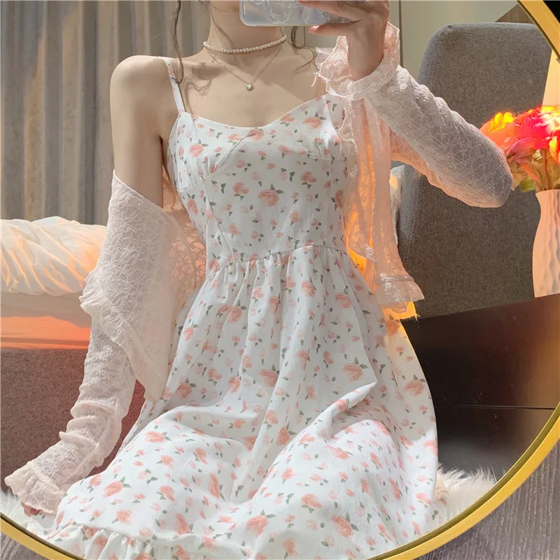 French floral dress women's summer 2022 new style waist is slim, very fairy design, gentle suspender skirt
French floral dress women's summer 2022 new style waist is slim, very fairy design, gentle suspender skirt
