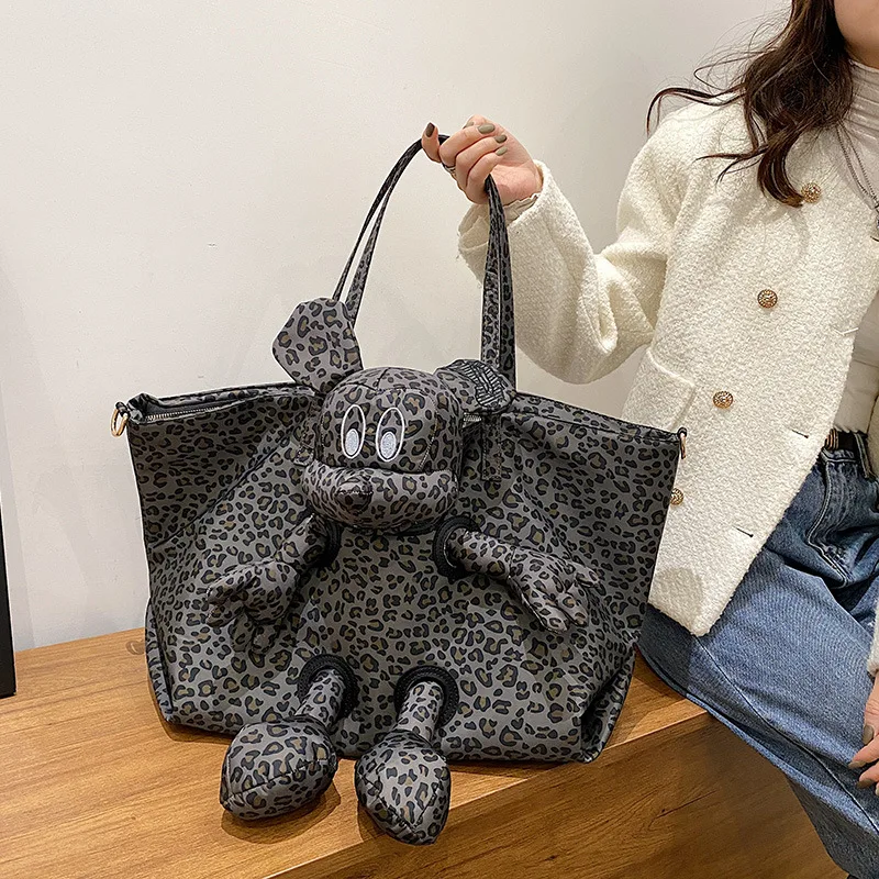 Popular Disney New Pattern Canvas The Single Shoulder Bag Handbag High-capacity Leisure Backpack
Popular Disney New Pattern Canvas The Single Shoulder Bag Handbag High-capacity Leisure Backpack