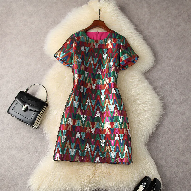 European and American women's wear spring 2022 new Short sleeve round collar letter jacquard Fashionable slim dress
European and American women's wear spring 2022 new Short sleeve round collar letter jacquard Fashionable slim dress